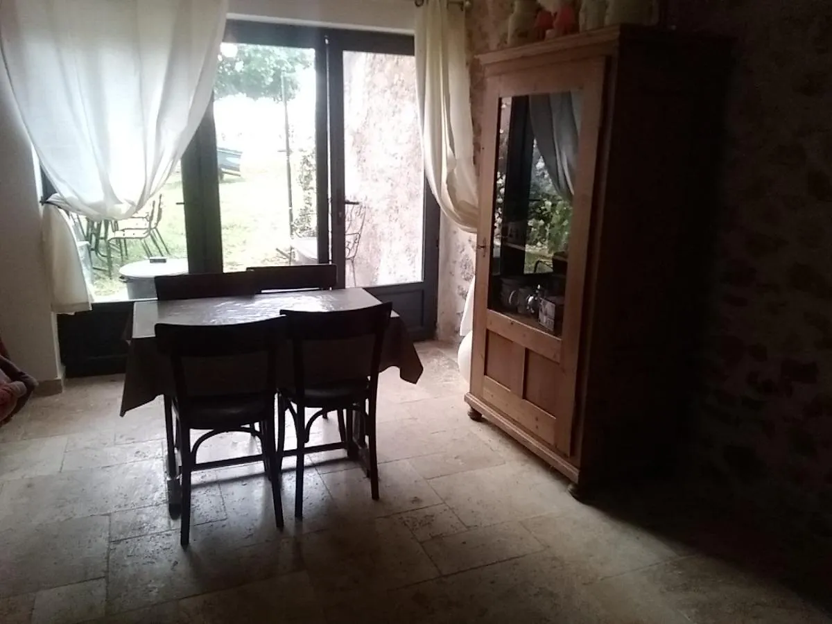 Studio Independant Dans Ferme Equestre Aups 0*,